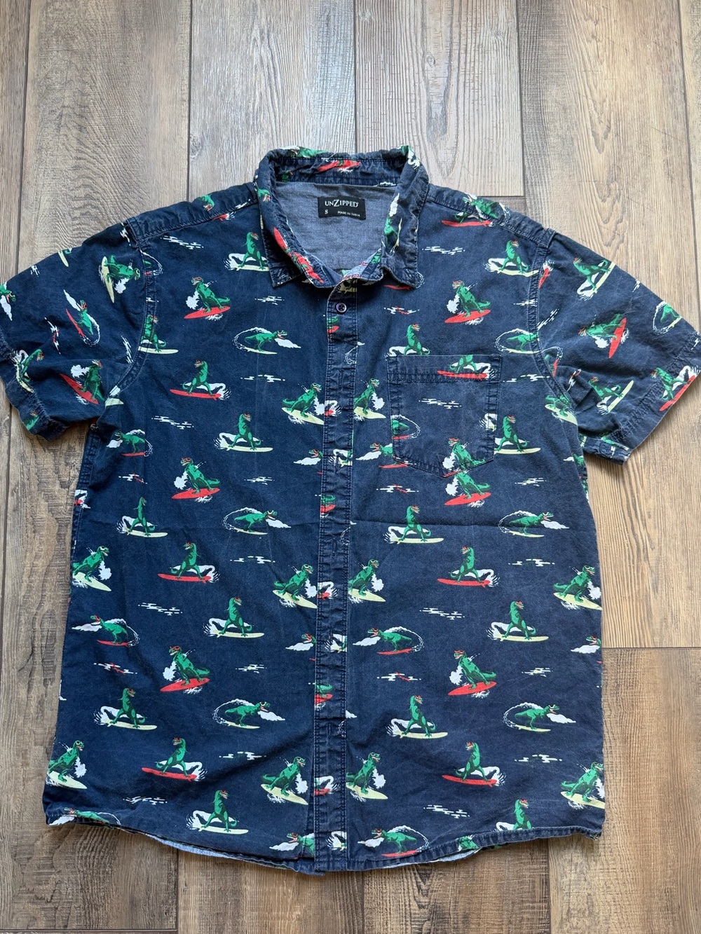 Unzipped Navy Surf-Print Short-Sleeve Button-Down Shirt